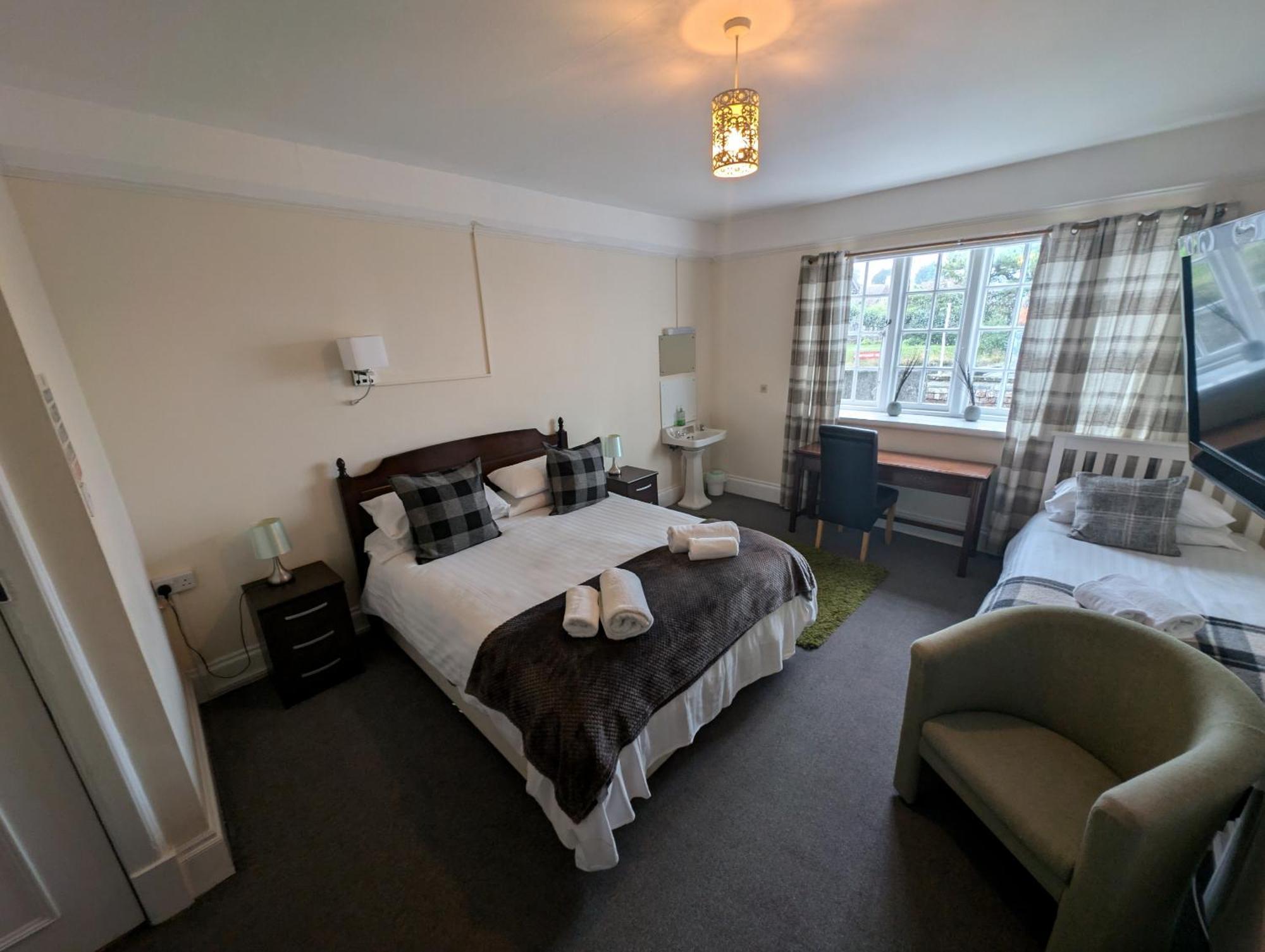 The Bear Marlborough Hotel ภายนอก รูปภาพ