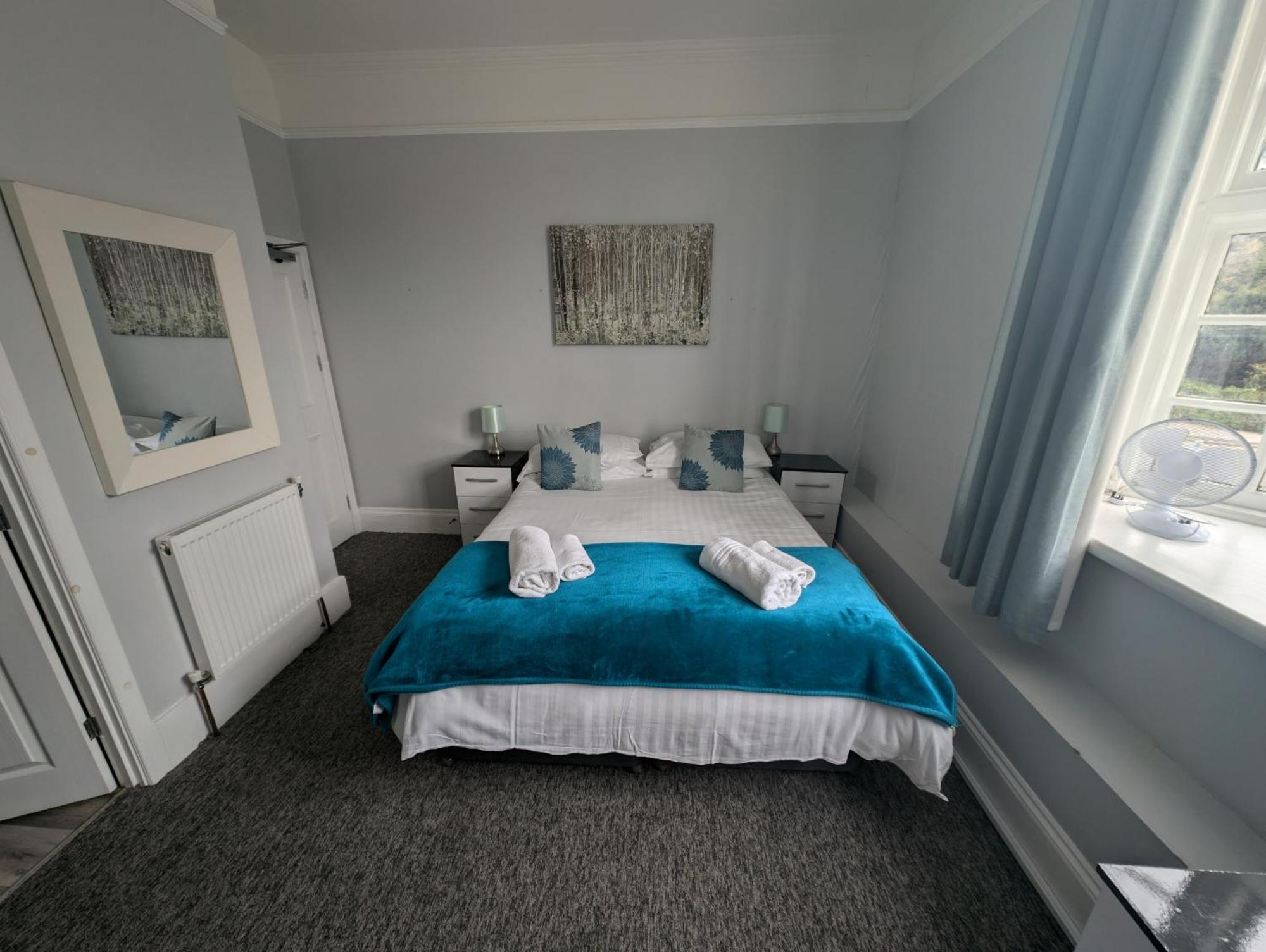 The Bear Marlborough Hotel ภายนอก รูปภาพ