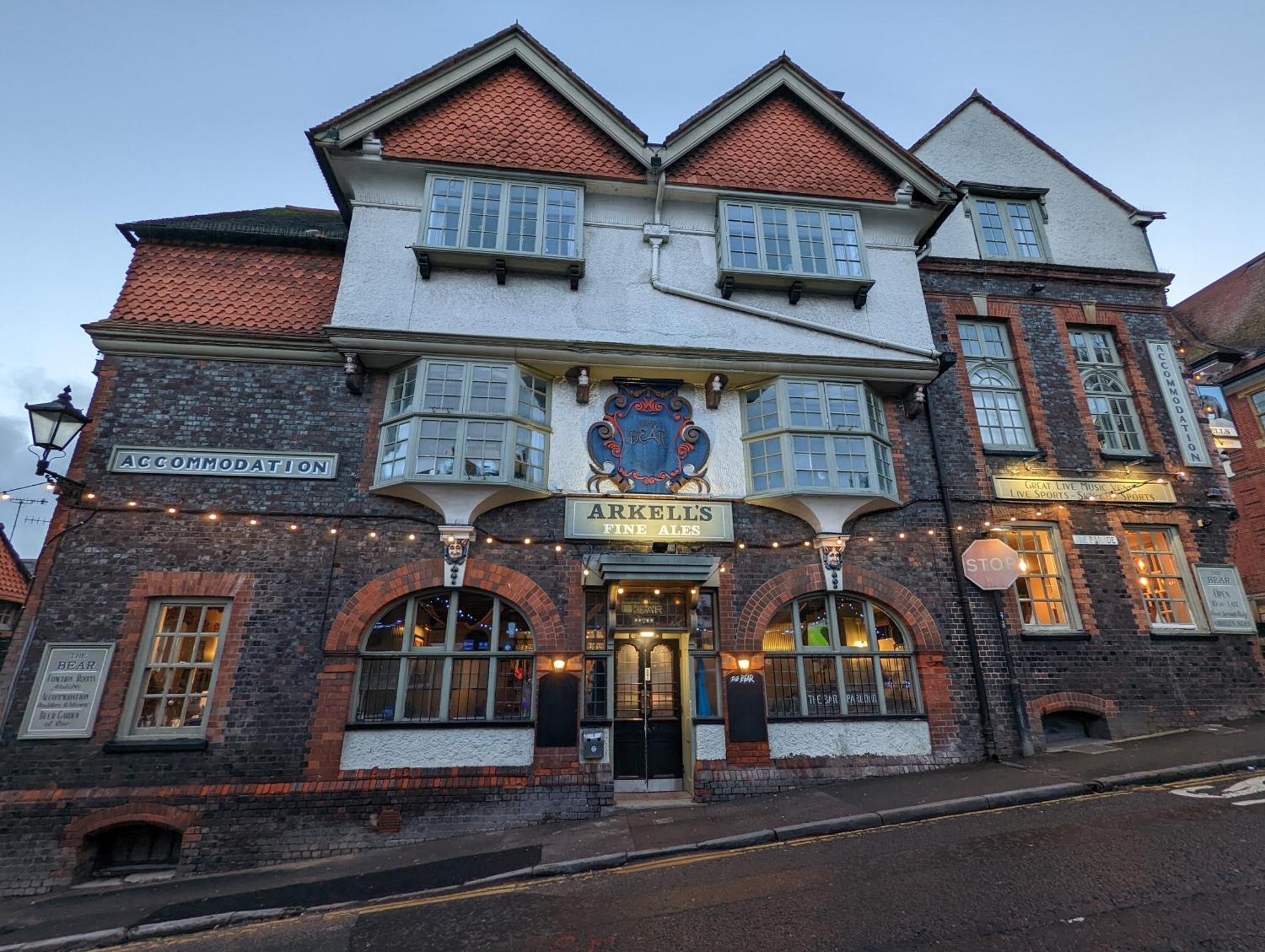 The Bear Marlborough Hotel ภายนอก รูปภาพ
